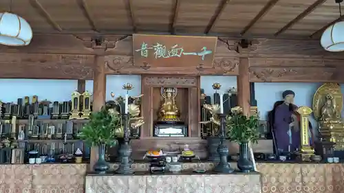 梅津寺の本殿・本堂