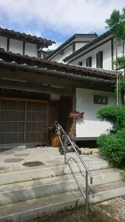 極楽寺の本殿・本堂