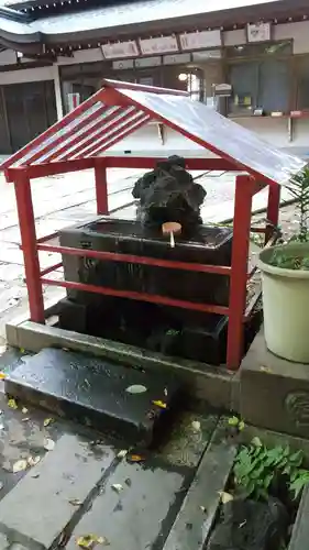 王子稲荷神社の手水舎