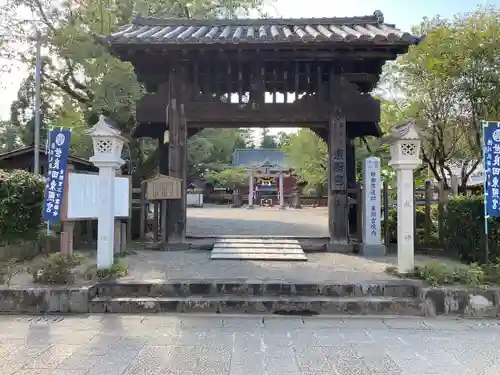 世良田東照宮の山門