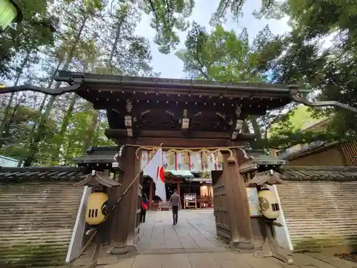 赤坂氷川神社の山門・神門