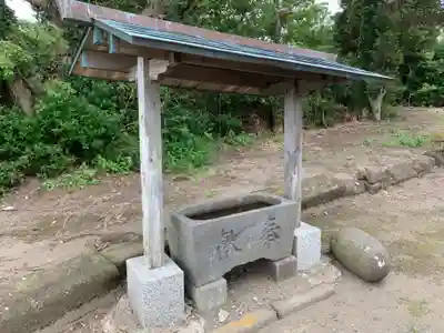 神明神社の手水舎