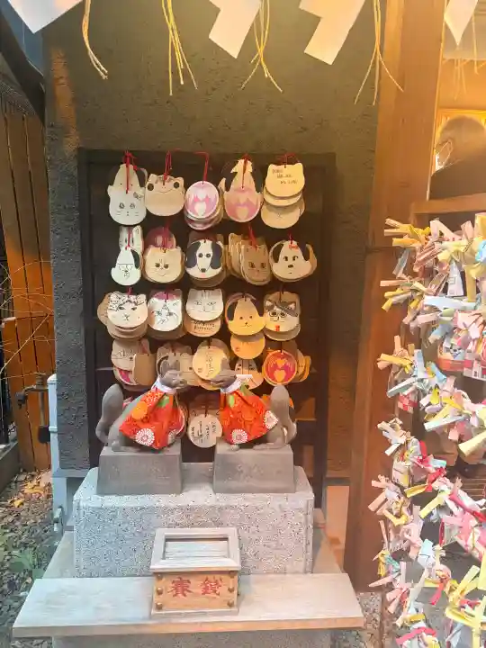 五十稲荷神社(栄寿稲荷神社)の{uncategorized: "未分類", other: "その他", undefined: "問題あり", building: "その他建物", grave: "お墓", sacred_gate: "鳥居", guardian: "狛犬", statue: "像", buddha: "仏像", history: "歴史", nature: "自然", garden: "庭園", animal: "動物", pagoda: "塔", temizu: "手水舎", mountain_gate: "山門・神門", sanctuary: "本殿・本堂", subordinate: "末社・摂社", art: "芸術", scenery: "景色", jizo: "地蔵", ema: "絵馬", goshuin: "御朱印", omikuji: "おみくじ", items: "授与品その他", amulet: "お守り", goshuincho: "御朱印帳", eats: "食事", festival: "お祭り", votive_dance: "神楽", shichigosan: "七五三参", wedding: "結婚式", experience: "体験その他", initially: "初詣", around: "周辺", anti_infection: "感染症対策"}