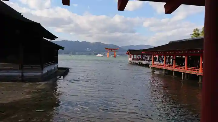 厳島神社(広島県)