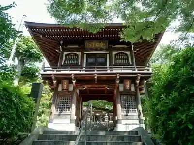 常照寺の山門・神門