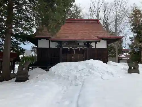 熊野宮の{uncategorized: "未分類", other: "その他", undefined: "問題あり", building: "その他建物", grave: "お墓", sacred_gate: "鳥居", guardian: "狛犬", statue: "像", buddha: "仏像", history: "歴史", nature: "自然", garden: "庭園", animal: "動物", pagoda: "塔", temizu: "手水舎", mountain_gate: "山門・神門", sanctuary: "本殿・本堂", subordinate: "末社・摂社", art: "芸術", scenery: "景色", jizo: "地蔵", ema: "絵馬", goshuin: "御朱印", omikuji: "おみくじ", items: "授与品その他", amulet: "お守り", goshuincho: "御朱印帳", eats: "食事", festival: "お祭り", votive_dance: "神楽", shichigosan: "七五三参", wedding: "結婚式", experience: "体験その他", initially: "初詣", around: "周辺", anti_infection: "感染症対策"}