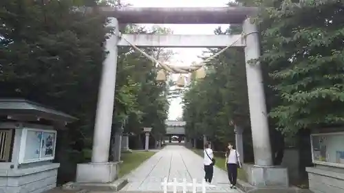 帯廣神社の鳥居