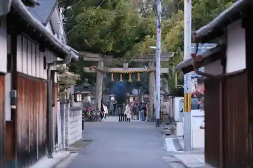 泉穴師神社の鳥居