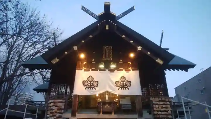 札幌諏訪神社の本殿・本堂