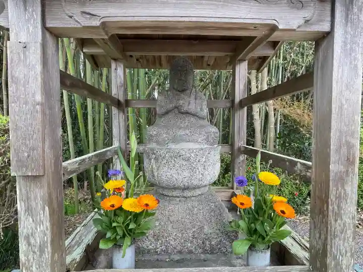 森尻準提堂の{uncategorized: "未分類", other: "その他", undefined: "問題あり", building: "その他建物", grave: "お墓", sacred_gate: "鳥居", guardian: "狛犬", statue: "像", buddha: "仏像", history: "歴史", nature: "自然", garden: "庭園", animal: "動物", pagoda: "塔", temizu: "手水舎", mountain_gate: "山門・神門", sanctuary: "本殿・本堂", subordinate: "末社・摂社", art: "芸術", scenery: "景色", jizo: "地蔵", ema: "絵馬", goshuin: "御朱印", omikuji: "おみくじ", items: "授与品その他", amulet: "お守り", goshuincho: "御朱印帳", eats: "食事", festival: "お祭り", votive_dance: "神楽", shichigosan: "七五三参", wedding: "結婚式", experience: "体験その他", initially: "初詣", around: "周辺", anti_infection: "感染症対策"}