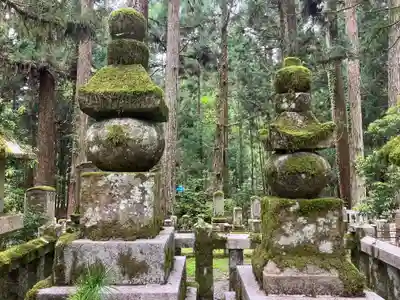 高野山金剛峯寺奥の院(和歌山県)