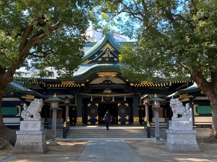 穴八幡宮の本殿・本堂