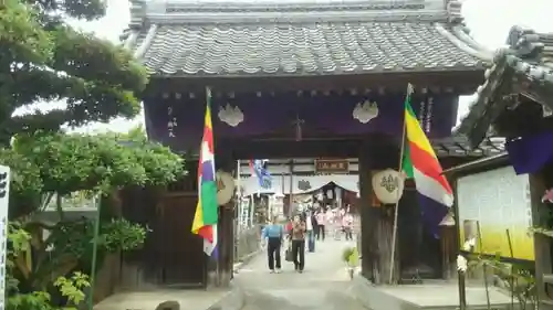 本覚寺の山門・神門