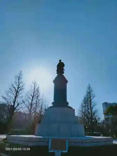 靖國神社の像