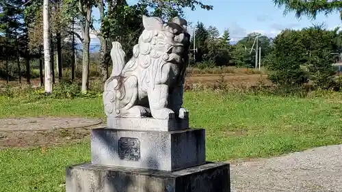 上更別神社の狛犬