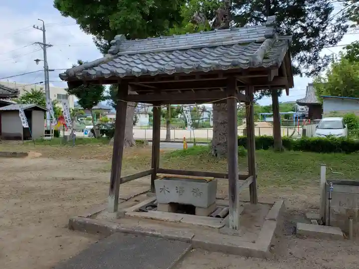 守公神社の手水舎
