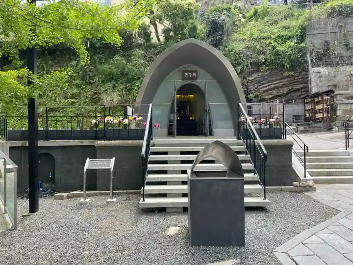 浄土寺の{uncategorized: "未分類", other: "その他", undefined: "問題あり", building: "その他建物", grave: "お墓", sacred_gate: "鳥居", guardian: "狛犬", statue: "像", buddha: "仏像", history: "歴史", nature: "自然", garden: "庭園", animal: "動物", pagoda: "塔", temizu: "手水舎", mountain_gate: "山門・神門", sanctuary: "本殿・本堂", subordinate: "末社・摂社", art: "芸術", scenery: "景色", jizo: "地蔵", ema: "絵馬", goshuin: "御朱印", omikuji: "おみくじ", items: "授与品その他", amulet: "お守り", goshuincho: "御朱印帳", eats: "食事", festival: "お祭り", votive_dance: "神楽", shichigosan: "七五三参", wedding: "結婚式", experience: "体験その他", initially: "初詣", around: "周辺", anti_infection: "感染症対策"}
