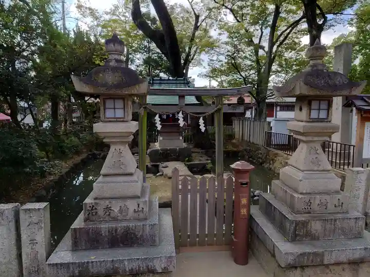 石切劔箭神社の末社・摂社