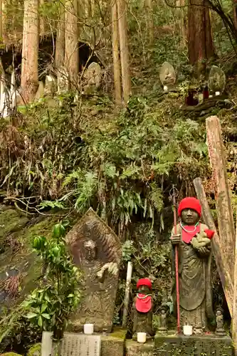 施法寺(東大寺末寺)(愛媛県)