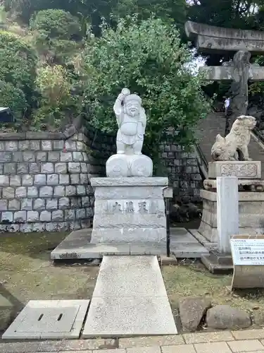 品川神社の像