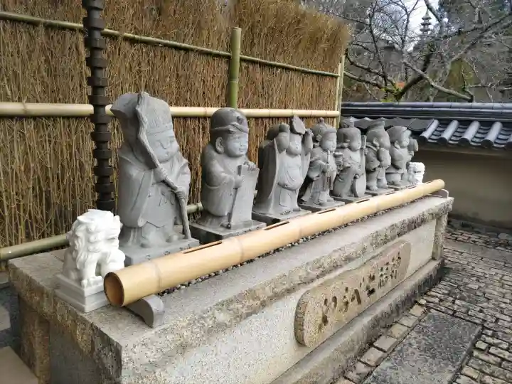 朝護孫子寺の{uncategorized: "未分類", other: "その他", undefined: "問題あり", building: "その他建物", grave: "お墓", sacred_gate: "鳥居", guardian: "狛犬", statue: "像", buddha: "仏像", history: "歴史", nature: "自然", garden: "庭園", animal: "動物", pagoda: "塔", temizu: "手水舎", mountain_gate: "山門・神門", sanctuary: "本殿・本堂", subordinate: "末社・摂社", art: "芸術", scenery: "景色", jizo: "地蔵", ema: "絵馬", goshuin: "御朱印", omikuji: "おみくじ", items: "授与品その他", amulet: "お守り", goshuincho: "御朱印帳", eats: "食事", festival: "お祭り", votive_dance: "神楽", shichigosan: "七五三参", wedding: "結婚式", experience: "体験その他", initially: "初詣", around: "周辺", anti_infection: "感染症対策"}
