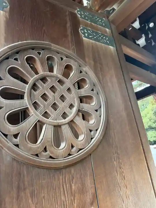 明治神宮の{uncategorized: "未分類", other: "その他", undefined: "問題あり", building: "その他建物", grave: "お墓", sacred_gate: "鳥居", guardian: "狛犬", statue: "像", buddha: "仏像", history: "歴史", nature: "自然", garden: "庭園", animal: "動物", pagoda: "塔", temizu: "手水舎", mountain_gate: "山門・神門", sanctuary: "本殿・本堂", subordinate: "末社・摂社", art: "芸術", scenery: "景色", jizo: "地蔵", ema: "絵馬", goshuin: "御朱印", omikuji: "おみくじ", items: "授与品その他", amulet: "お守り", goshuincho: "御朱印帳", eats: "食事", festival: "お祭り", votive_dance: "神楽", shichigosan: "七五三参", wedding: "結婚式", experience: "体験その他", initially: "初詣", around: "周辺", anti_infection: "感染症対策"}