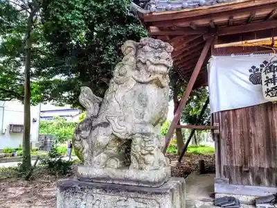 八剱神社（東浦町）の狛犬