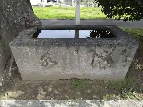 八幡社（丸渕上）の手水舎