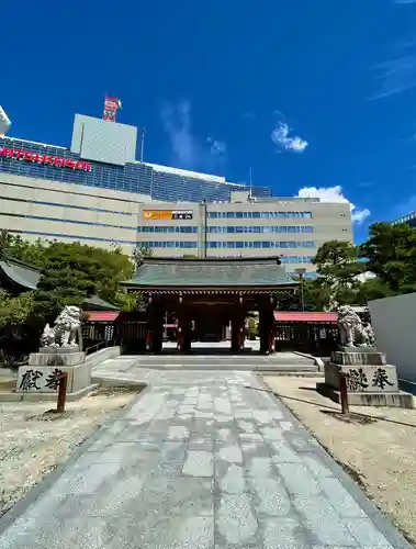 警固神社の山門・神門