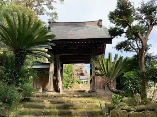 智蔵寺の山門