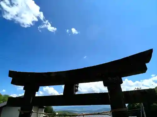 菱野健功神社の建物その他