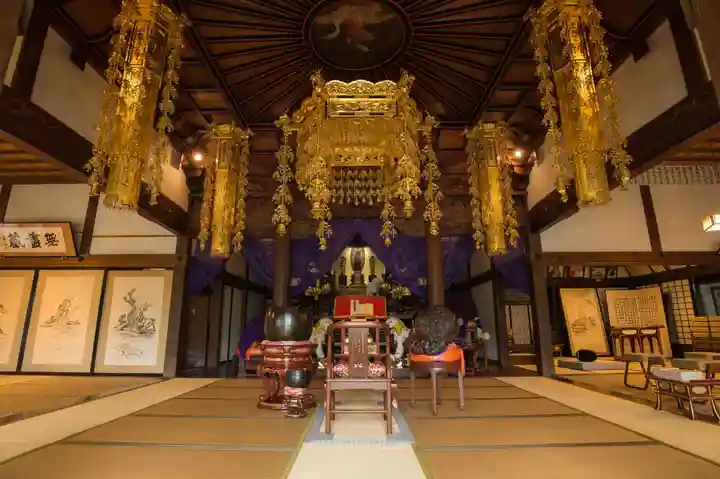 自元寺の本殿・本堂