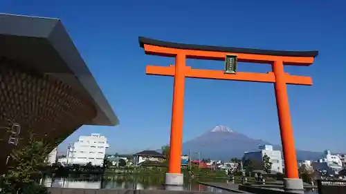 富士山本宮浅間大社の鳥居