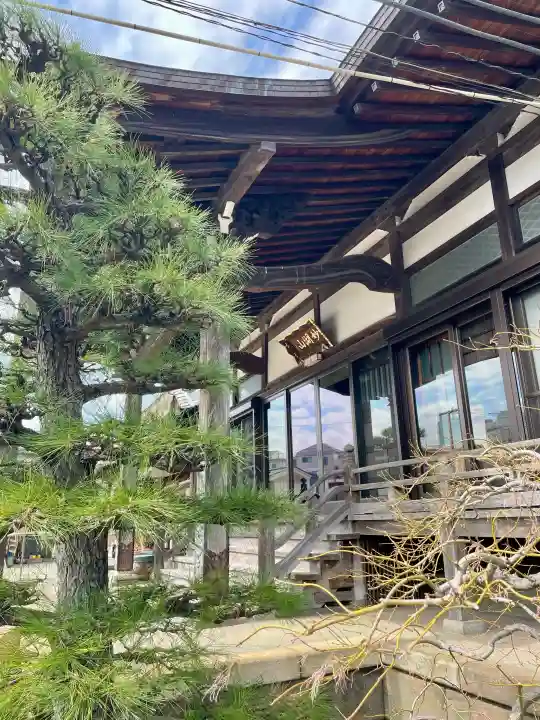 浄瀧寺の{uncategorized: "未分類", other: "その他", undefined: "問題あり", building: "その他建物", grave: "お墓", sacred_gate: "鳥居", guardian: "狛犬", statue: "像", buddha: "仏像", history: "歴史", nature: "自然", garden: "庭園", animal: "動物", pagoda: "塔", temizu: "手水舎", mountain_gate: "山門・神門", sanctuary: "本殿・本堂", subordinate: "末社・摂社", art: "芸術", scenery: "景色", jizo: "地蔵", ema: "絵馬", goshuin: "御朱印", omikuji: "おみくじ", items: "授与品その他", amulet: "お守り", goshuincho: "御朱印帳", eats: "食事", festival: "お祭り", votive_dance: "神楽", shichigosan: "七五三参", wedding: "結婚式", experience: "体験その他", initially: "初詣", around: "周辺", anti_infection: "感染症対策"}