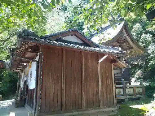 神根神社の本殿