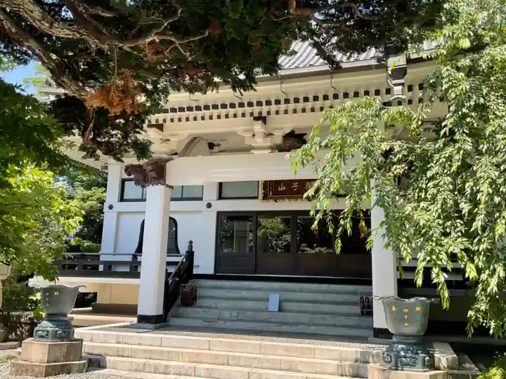 行善寺の本殿・本堂