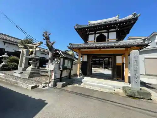 中多良神社の{uncategorized: "未分類", other: "その他", undefined: "問題あり", building: "その他建物", grave: "お墓", sacred_gate: "鳥居", guardian: "狛犬", statue: "像", buddha: "仏像", history: "歴史", nature: "自然", garden: "庭園", animal: "動物", pagoda: "塔", temizu: "手水舎", mountain_gate: "山門・神門", sanctuary: "本殿・本堂", subordinate: "末社・摂社", art: "芸術", scenery: "景色", jizo: "地蔵", ema: "絵馬", goshuin: "御朱印", omikuji: "おみくじ", items: "授与品その他", amulet: "お守り", goshuincho: "御朱印帳", eats: "食事", festival: "お祭り", votive_dance: "神楽", shichigosan: "七五三参", wedding: "結婚式", experience: "体験その他", initially: "初詣", around: "周辺", anti_infection: "感染症対策"}
