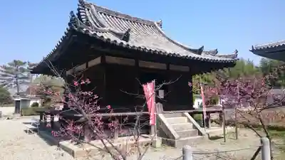 鶴林寺の本殿・本堂