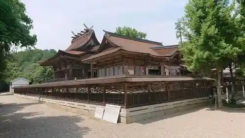 中山神社の本殿