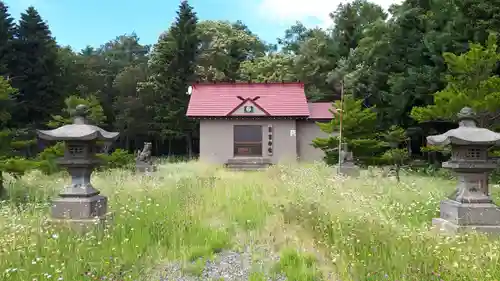 聚富神社の本殿