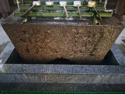 新溝神社の手水舎