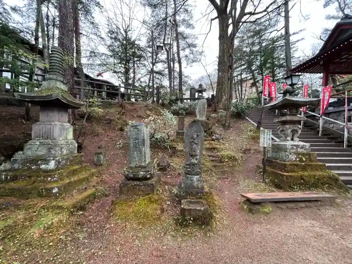 光泉寺の{uncategorized: "未分類", other: "その他", undefined: "問題あり", building: "その他建物", grave: "お墓", sacred_gate: "鳥居", guardian: "狛犬", statue: "像", buddha: "仏像", history: "歴史", nature: "自然", garden: "庭園", animal: "動物", pagoda: "塔", temizu: "手水舎", mountain_gate: "山門・神門", sanctuary: "本殿・本堂", subordinate: "末社・摂社", art: "芸術", scenery: "景色", jizo: "地蔵", ema: "絵馬", goshuin: "御朱印", omikuji: "おみくじ", items: "授与品その他", amulet: "お守り", goshuincho: "御朱印帳", eats: "食事", festival: "お祭り", votive_dance: "神楽", shichigosan: "七五三参", wedding: "結婚式", experience: "体験その他", initially: "初詣", around: "周辺", anti_infection: "感染症対策"}
