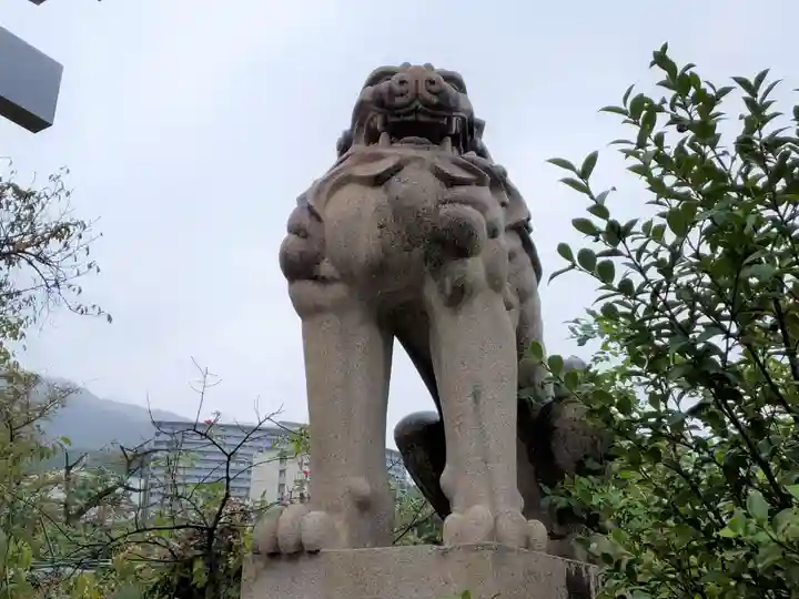 兵庫縣神戸護國神社の狛犬