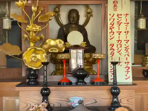 浄泉寺の{uncategorized: "未分類", other: "その他", undefined: "問題あり", building: "その他建物", grave: "お墓", sacred_gate: "鳥居", guardian: "狛犬", statue: "像", buddha: "仏像", history: "歴史", nature: "自然", garden: "庭園", animal: "動物", pagoda: "塔", temizu: "手水舎", mountain_gate: "山門・神門", sanctuary: "本殿・本堂", subordinate: "末社・摂社", art: "芸術", scenery: "景色", jizo: "地蔵", ema: "絵馬", goshuin: "御朱印", omikuji: "おみくじ", items: "授与品その他", amulet: "お守り", goshuincho: "御朱印帳", eats: "食事", festival: "お祭り", votive_dance: "神楽", shichigosan: "七五三参", wedding: "結婚式", experience: "体験その他", initially: "初詣", around: "周辺", anti_infection: "感染症対策"}