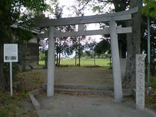 岐多志太神社（村屋坐彌冨都比賣神社摂社）の鳥居