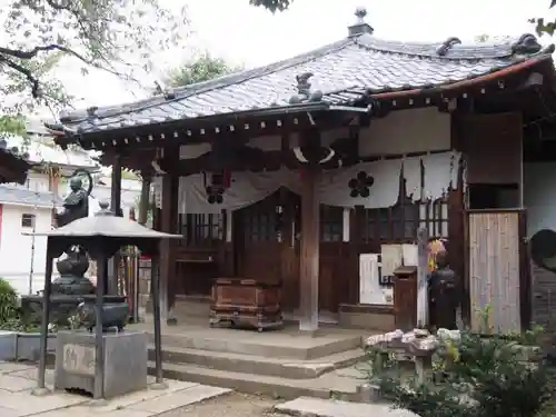 新井薬師（梅照院）の本殿・本堂