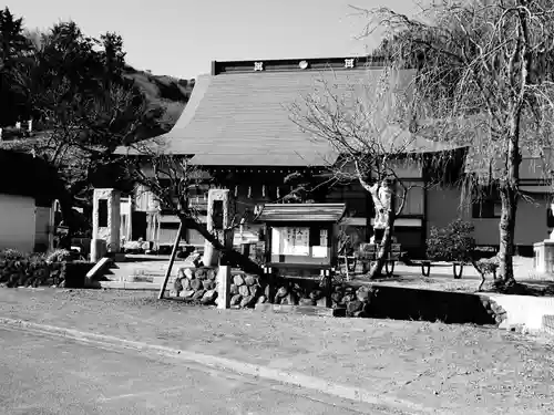 伊勢原 法泉寺の本殿・本堂