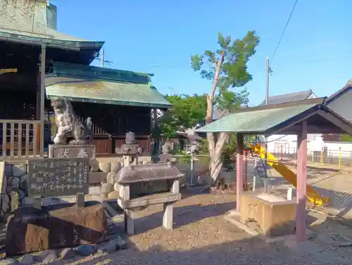 九所神社の{uncategorized: "未分類", other: "その他", undefined: "問題あり", building: "その他建物", grave: "お墓", sacred_gate: "鳥居", guardian: "狛犬", statue: "像", buddha: "仏像", history: "歴史", nature: "自然", garden: "庭園", animal: "動物", pagoda: "塔", temizu: "手水舎", mountain_gate: "山門・神門", sanctuary: "本殿・本堂", subordinate: "末社・摂社", art: "芸術", scenery: "景色", jizo: "地蔵", ema: "絵馬", goshuin: "御朱印", omikuji: "おみくじ", items: "授与品その他", amulet: "お守り", goshuincho: "御朱印帳", eats: "食事", festival: "お祭り", votive_dance: "神楽", shichigosan: "七五三参", wedding: "結婚式", experience: "体験その他", initially: "初詣", around: "周辺", anti_infection: "感染症対策"}