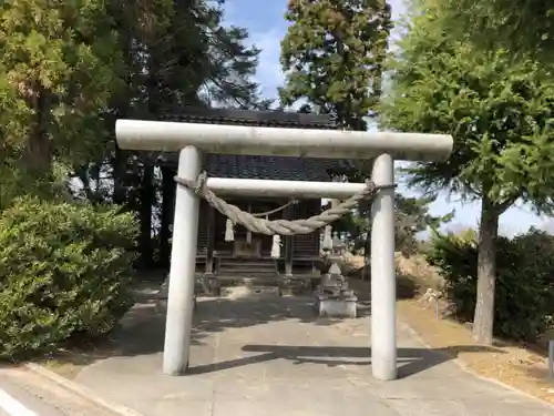 神明社の鳥居