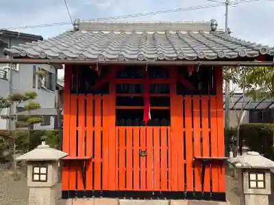 稲荷神社(川辺)の{uncategorized: "未分類", other: "その他", undefined: "問題あり", building: "その他建物", grave: "お墓", sacred_gate: "鳥居", guardian: "狛犬", statue: "像", buddha: "仏像", history: "歴史", nature: "自然", garden: "庭園", animal: "動物", pagoda: "塔", temizu: "手水舎", mountain_gate: "山門・神門", sanctuary: "本殿・本堂", subordinate: "末社・摂社", art: "芸術", scenery: "景色", jizo: "地蔵", ema: "絵馬", goshuin: "御朱印", omikuji: "おみくじ", items: "授与品その他", amulet: "お守り", goshuincho: "御朱印帳", eats: "食事", festival: "お祭り", votive_dance: "神楽", shichigosan: "七五三参", wedding: "結婚式", experience: "体験その他", initially: "初詣", around: "周辺", anti_infection: "感染症対策"}